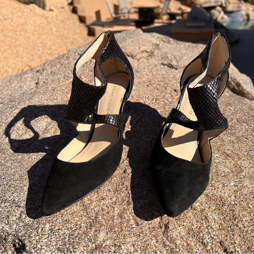 ⬇️💲Marc Fisher Womens Pumps Zipper Heel W/Strap Around Ankle Size 6M Color Black